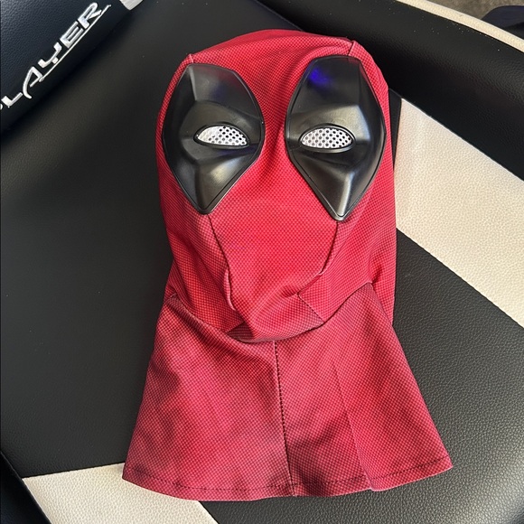 Men’s/Teens Deadpool Wade Wilson Costume. 3D Printed Spandex with accessories. - Picture 14 of 15